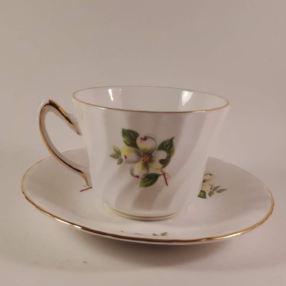 Vintage Delphine China Green & White Swirl Teacup and Saucer - Picture 4 of 9